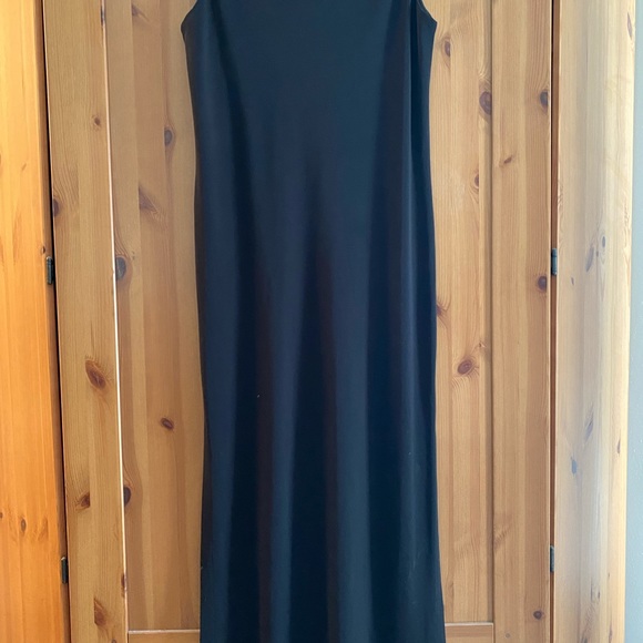 Amanda Smith black maxi dress in a small w/slits - Picture 2 of 5